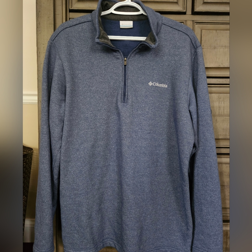 Columbia mens size L long sleeved shirt